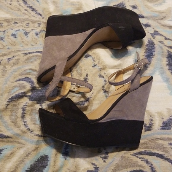 Black & Grey Skinny Strap wedges - Picture 1 of 3